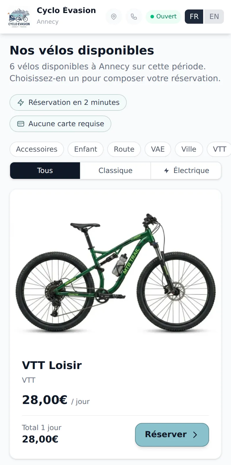 Boutique de réservation de la démo Cyclo Évasion : nom du loueur, durées de location et vélos disponibles avec leur prix et le bouton Réserver